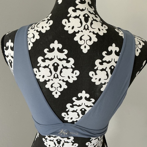 Victoria's Secret Gray Bralette Sz L - Picture 3 of 8
